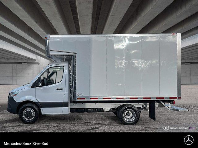 2024 Mercedes-Benz Sprinter 4500 144 Wheelbase RWD in Cars & Trucks in Longueuil / South Shore - Image 2
