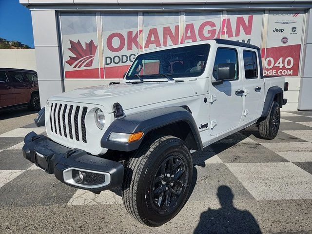  2023 Jeep Gladiator Sport S in Cars & Trucks in Kelowna