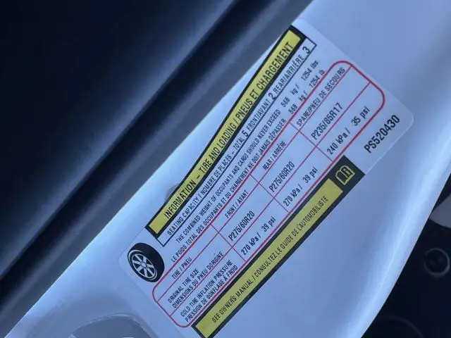 2023 Ram 1500 Classic Express | 4X4 | Backup Camera in Cars & Trucks in Prince George - Image 46