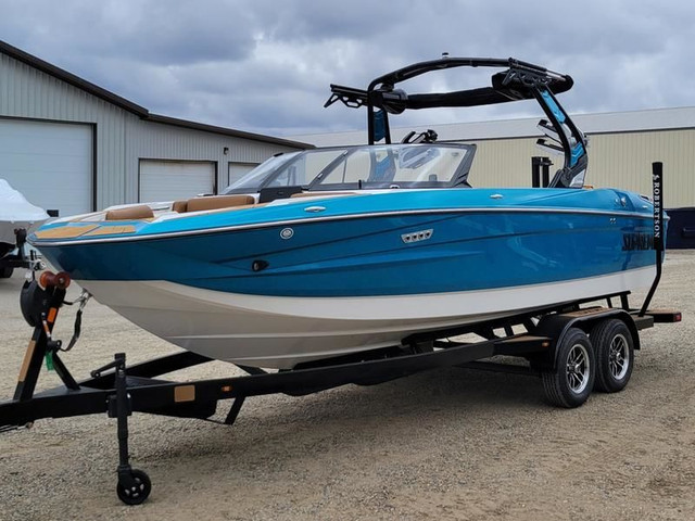 2024 Supreme Boats S220 in Powerboats & Motorboats in Medicine Hat - Image 3