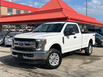  2019 Ford F-250 XLT 4WD SuperCab 8' Box Low Km's !