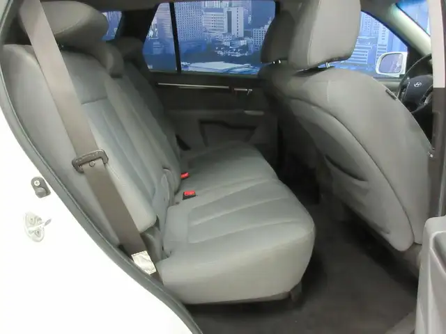 Hyundai Santa Fe Traction intégrale 4 portes V6, boîte automatiq in Cars & Trucks in Lévis - Image 12