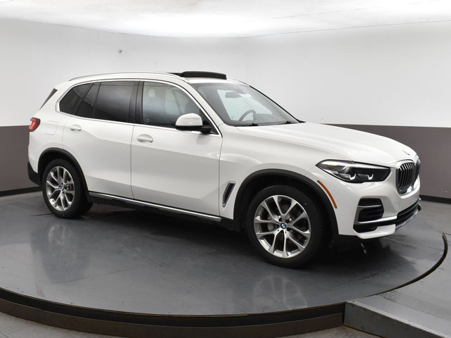 2022 BMW X5 40i x-DRIVE SUV W/ LEATHER INTERIOR, HEATED SEATS &  in Cars & Trucks in City of Halifax