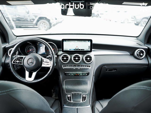 2020 Mercedes-Benz GLC 300 4MATIC Panoroof Heated Seats Navi in Cars & Trucks in City of Toronto - Image 2