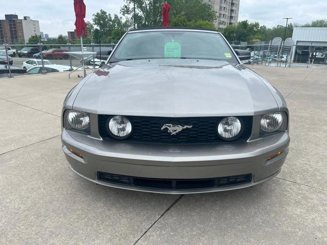 2008 Ford Mustang GT | Clean Carfax | Only 70,000KMS | Amazing in Cars & Trucks in London - Image 2