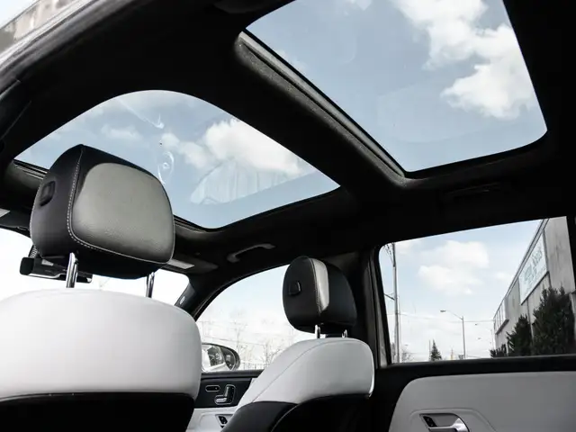 2021 Mercedes-Benz GLB 250 |AMG PKG|PANOROOF|HEATED SEATS|APPLE  in Cars & Trucks in City of Toronto - Image 12