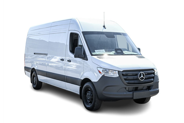 2025 Mercedes-Benz Sprinter 2500 170 Wheelbase High Roof RWD dans Autos et camions  à Ville de Montréal - Image 3