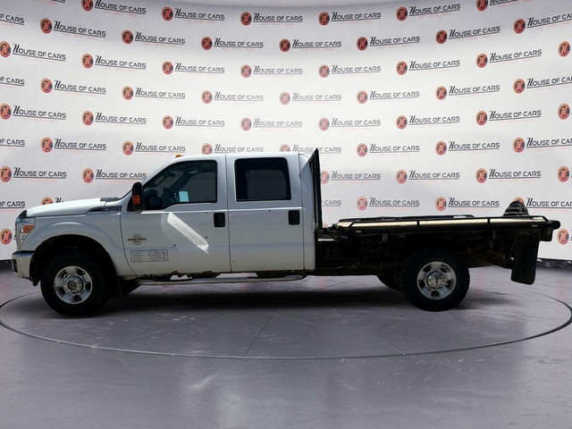 2011 Ford F-350 4WD Crew Cab 156 XL in Cars & Trucks in Calgary - Image 2