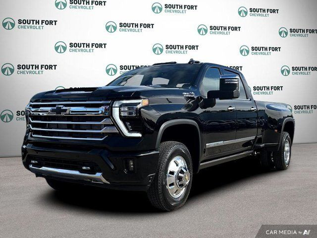 2025 Chevrolet Silverado 3500HD High Country 4WD Crew Cab in Cars & Trucks in Strathcona County