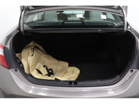 +Bluetooth +Caméra de recul / Backup camera +Commandes de radio au volant / Steering wheel audio con... (image 7)