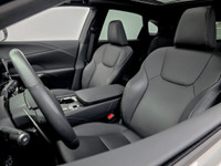 Visit our dealership to explore the recent trade-in of the 2023 LEXUS RX 350h. This exceptional vehi... (image 9)