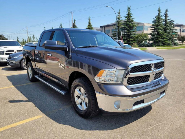 2015 Ram 1500 4WD Crew Cab ECO DIESEL SLT/CARSTARTER/BACKUP CAM in Cars & Trucks in Calgary - Image 4