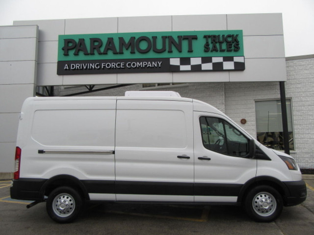 2022 Ford Transit Cargo Van ALL WHEEL DRIVE NEW LOW TEMP REEFER  in Cars & Trucks in Oakville / Halton Region - Image 2