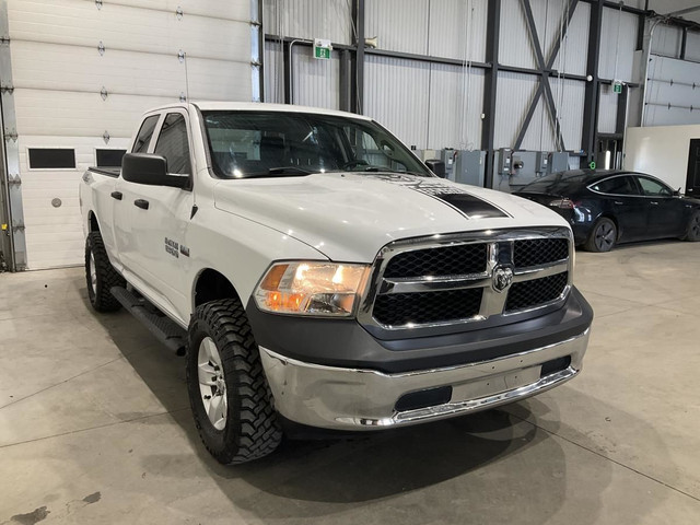 RAM 1500 Cabine quad 4RM, 140,5 po ST 2017 à vendre in Cars & Trucks in Laval / North Shore - Image 2