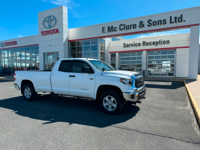 2018 Toyota Tundra SR5 Plus Long Box with plow
