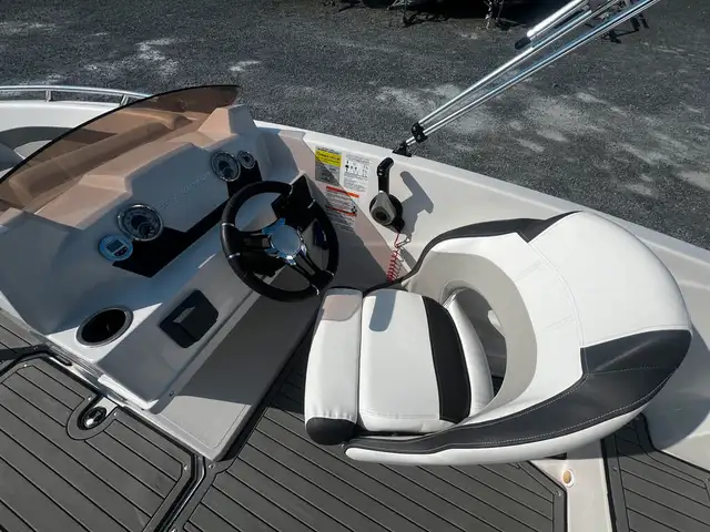 2021 Starcraft SVX 171 Prix taxes incluses BATEAU DE PLAISANCE,  in Powerboats & Motorboats in Thetford Mines - Image 16