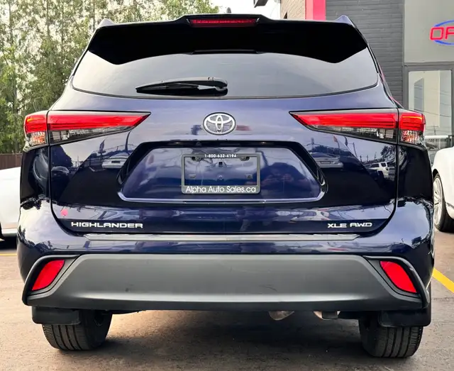 2020 Toyota Highlander XLE AWD|8 PASS|SUNROOF|LEATHER| in Cars & Trucks in City of Toronto - Image 5