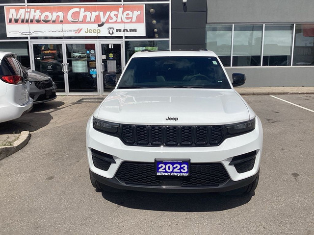 2023 Jeep Grand Cherokee Altitude in Cars & Trucks in Oakville / Halton Region - Image 2