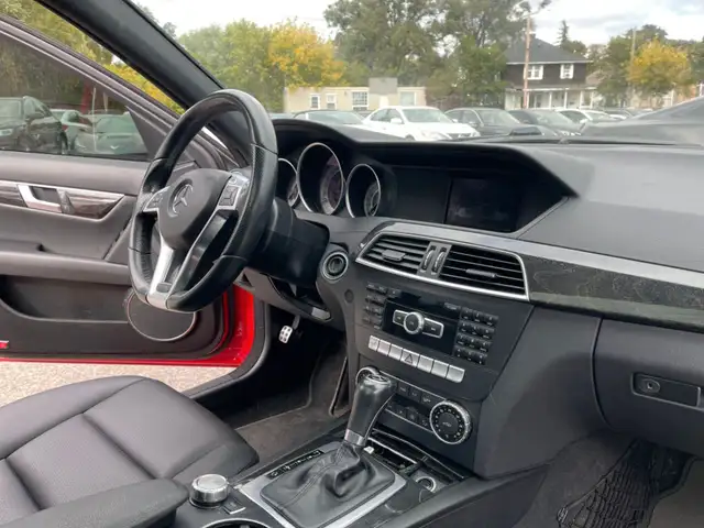 2014 Mercedes-Benz C-Class 4dr Sdn C 300 4MATIC in Cars & Trucks in City of Toronto - Image 17