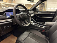 QUICK ORDER PACKAGE 23E LIMITED, LUXURY TECH GROUP II, BLACK APPEARANCE PACKAGE, DUAL-PANE PANORAMIC... (image 8)