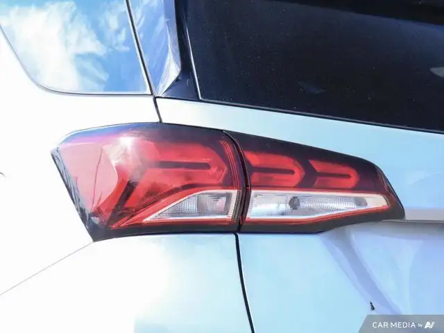 2022 Chevrolet Equinox 17 Wheels | Remote Start | Accident Free dans Autos et camions dans Région d’Oshawa/Durham - Image 9