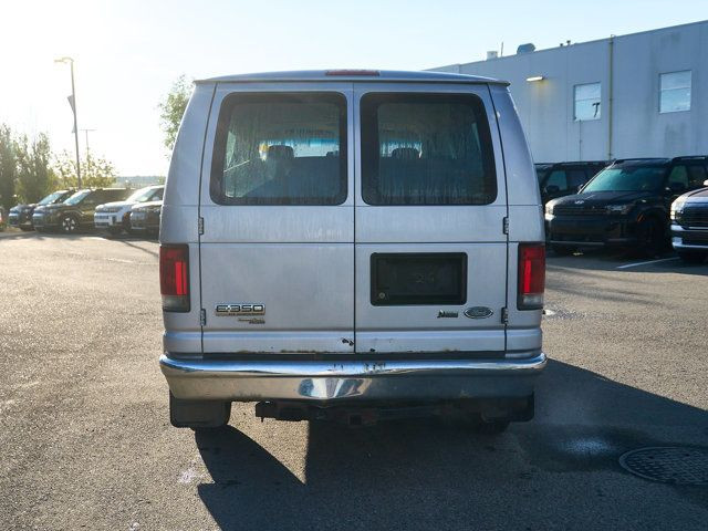 2014 Ford Econoline Wagon B in Cars & Trucks in Edmonton - Image 4