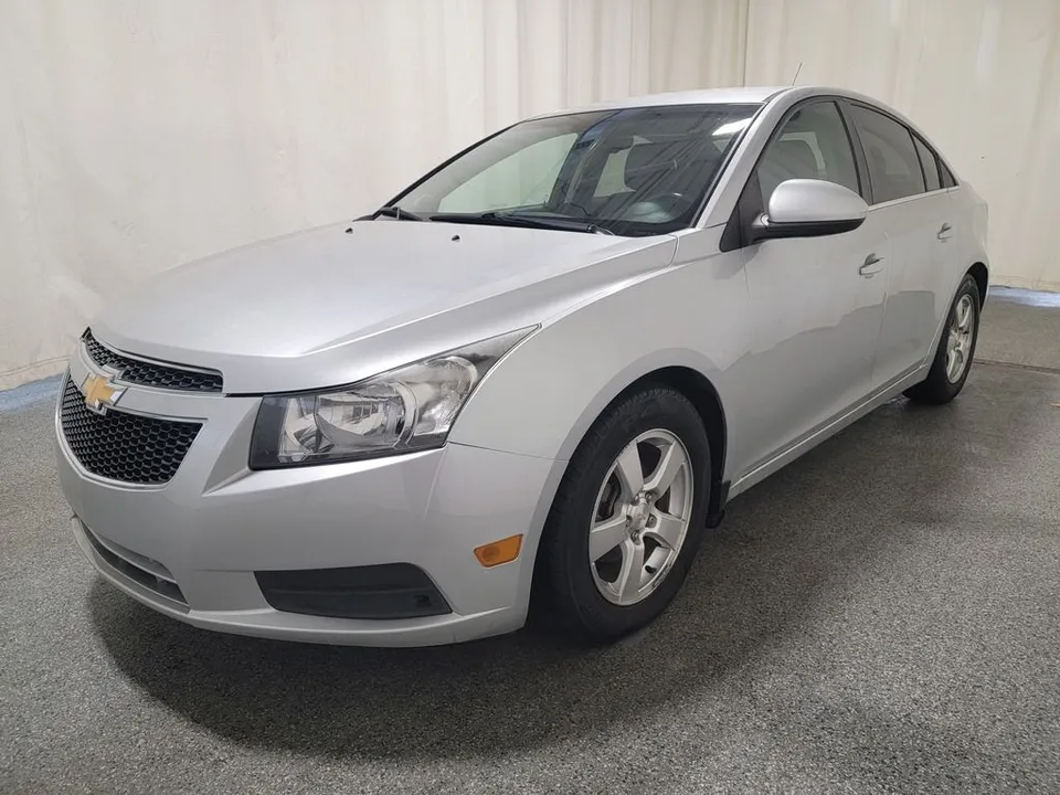 2013 Chevrolet Cruze | GREAT STARTER CAR!! | HEATED LEATHER | R