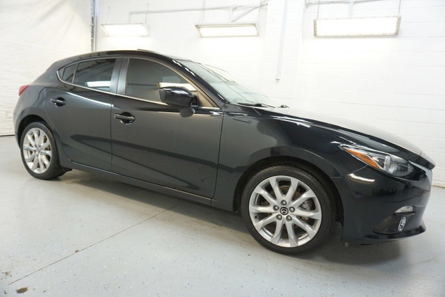 2015 Mazda MAZDA3 in Cars & Trucks in Oakville / Halton Region