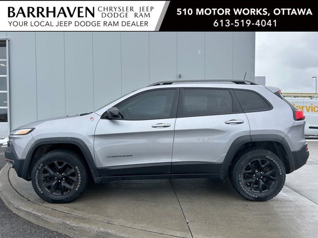 2018 Jeep Cherokee Trailhawk L Plus 4x4 | Leather | Pano Roof in Cars & Trucks in Ottawa - Image 4
