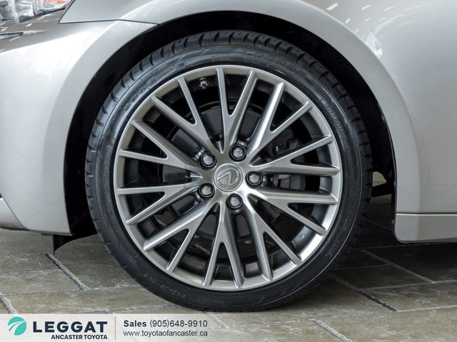 2015 Lexus IS 250 4dr Sdn AWD in Cars & Trucks in Hamilton - Image 4