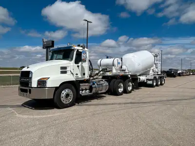 Engine - Mack MP8-505C 505hp Trans - Mack 12 speed mDRIVE-HD 13200 lbs Mack front axle 40000 lbs Mac...