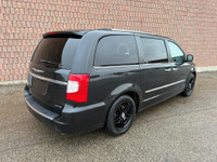 FINANCING AVAILABLE O.A.C AT ONLY $185 BI-WEEKLY! STOW N GO, REARVIEW CAMERA, UPGRADED WHEELS, REAR-... (image 5)