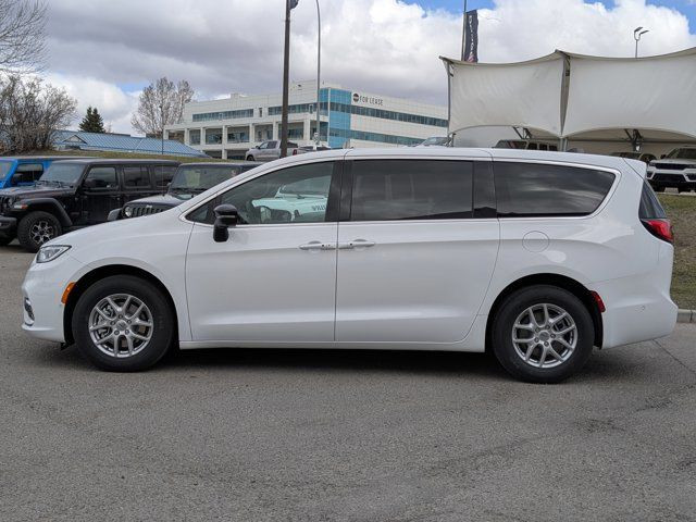 2025 Chrysler Pacifica Select - Safety Sphere Group - in Cars & Trucks in Calgary - Image 4