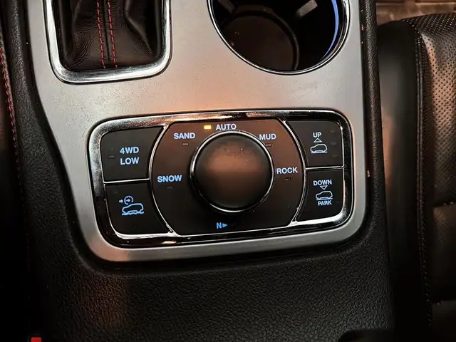 2020 Jeep Grand Cherokee Trailhawk 4x4 Toit pano Suspension ajus in Cars & Trucks in Laval / North Shore - Image 15