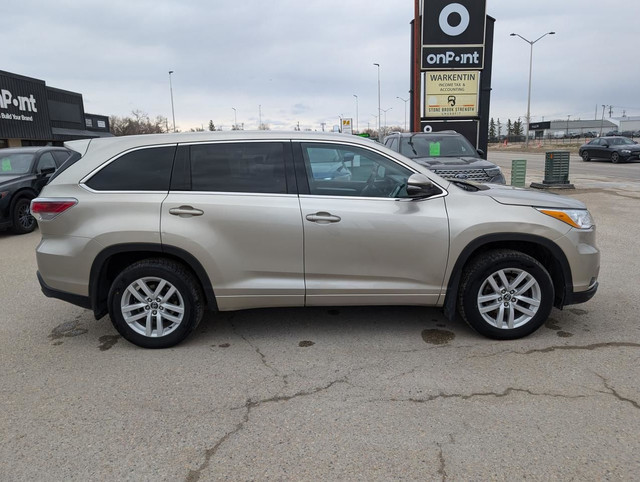 2016 Toyota Highlander LE | Back Up Camera | AWD in Cars & Trucks in Winnipeg - Image 3