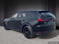 Le Mazda CX-90 PHEV GS 2024 est un VUS intermédiaire hybride rechargeable qui allie performance, eff... (image 4)
