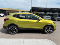 2019 NISSAN QASHQAI SL AWD | HEATED SEATS AND STEERING | 360 CAMERA | NAVIGATION Remote keyless entr... (image 7)