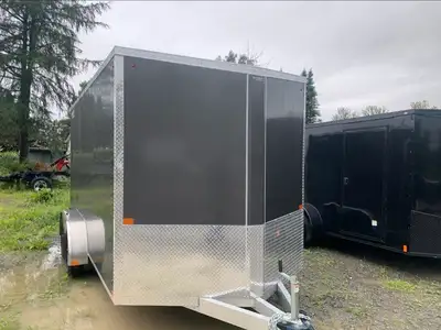 sell cargo trailer enclosed trailer remorque trailer fermé no- galvanize + also some utility galvani...