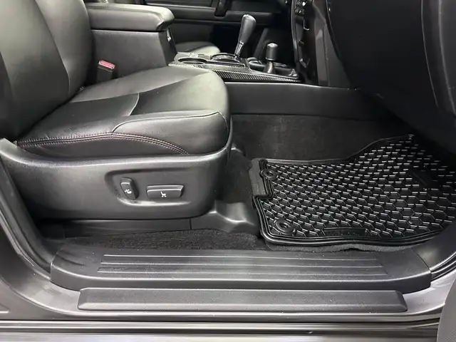 2022 Toyota 4Runner TRD Sport - Leather - Sunroof - Heated Se... dans Autos et camions dans Lethbridge - Image 28