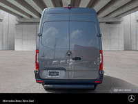 Mercedes-Benz Rive-Sud, la destination Mercedes-Benz par excellence. Bienvenue en première classe. D... (image 3)