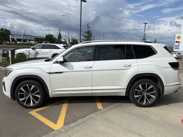 2025 Volkswagen Atlas Execline in Cars & Trucks in Edmonton - Image 4
