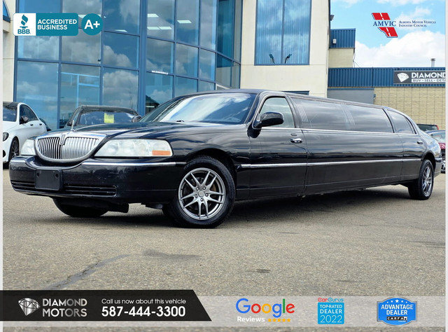 2007 Lincoln Town Car Executive Limo in Cars & Trucks in Edmonton