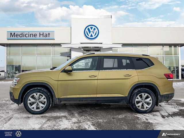 2018 Volkswagen Atlas Comfortline 4Motion - Kurkuma Yellow Metal in Cars & Trucks in Medicine Hat - Image 4