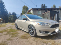 Clean 2015 Ford Focus SE Low Km