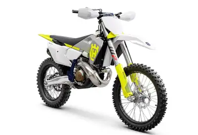 2024 Husqvarna TX 300 SAVE $2752 RABAIS AVEC RABAIS = 32,07$/semaine (120 mois @ 7.99% + tx) 39.76$/...