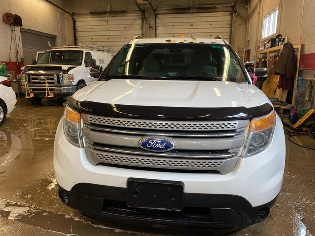  2013 Ford Explorer in Cars & Trucks in Barrie - Image 2