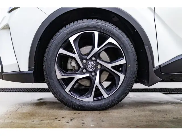 2021 Toyota C-HR XLE Premium BCam in Cars & Trucks in Red Deer - Image 26