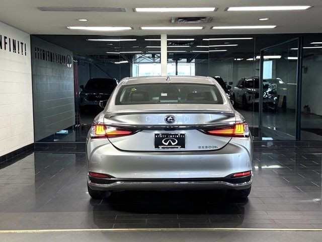 2021 Lexus ES ES 300h - No Accidents | Cooled Seats | Adaptive in Cars & Trucks in Calgary - Image 4