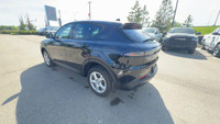 This Dodge Hornet is equipped with: Cloth/Leatherette Seats, Remote Start System, Heated Front Seats... (image 8)