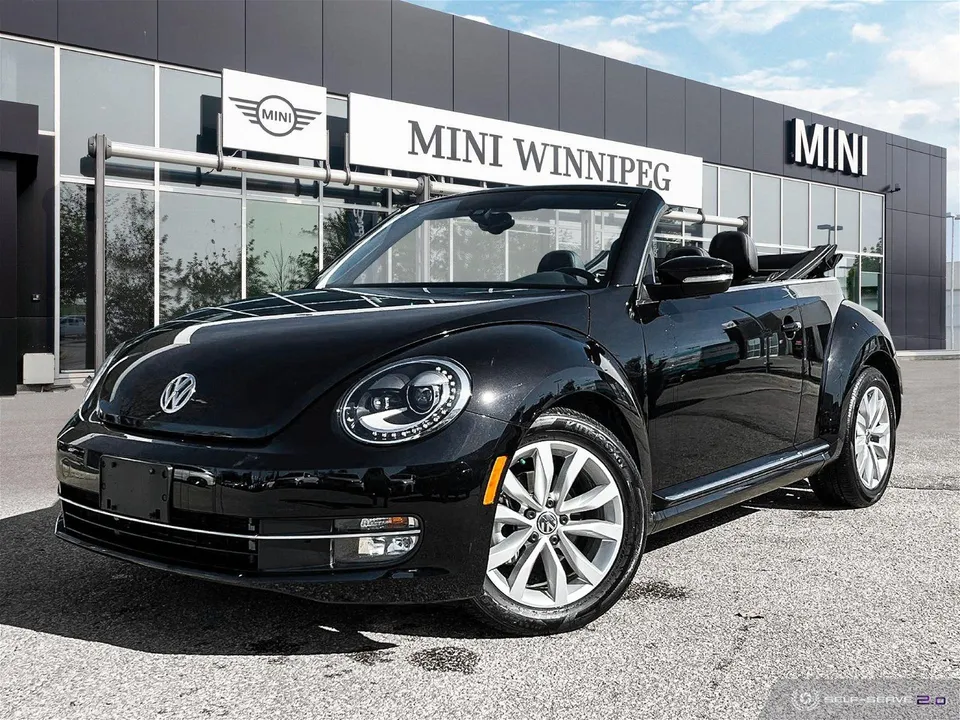 2015 Volkswagen Beetle Convertible Comfortline Almost New!